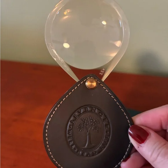 Levenger Pocket Magnifying Glass with Leather Case - Picture 3 of 5
